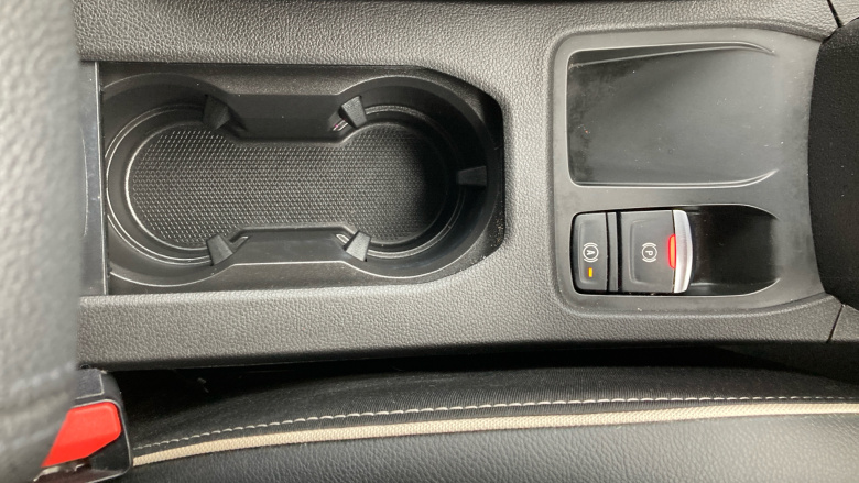 Renault Clio 1.0 TCe 90 Lutecia SE 5dr Petrol Hatchback